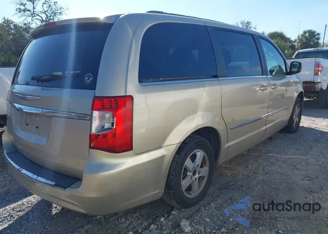 2011 Chrysler Town & Country Touring from USA, damaged, VIN 2A4RR5DG0BR618150
